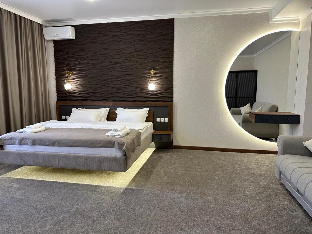 Grand Way Hotel Taraz Exterior foto