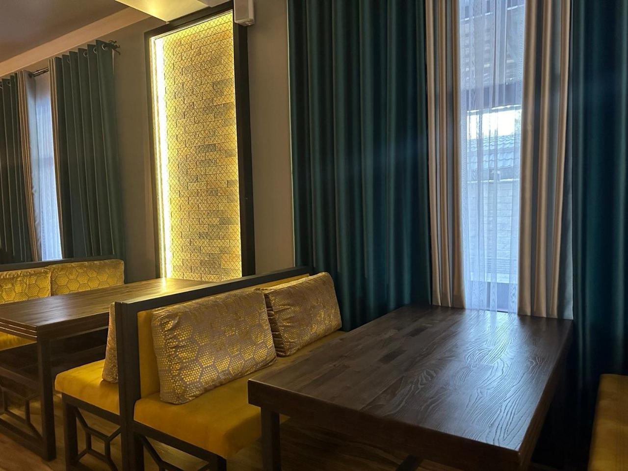 Grand Way Hotel Taraz Exterior foto